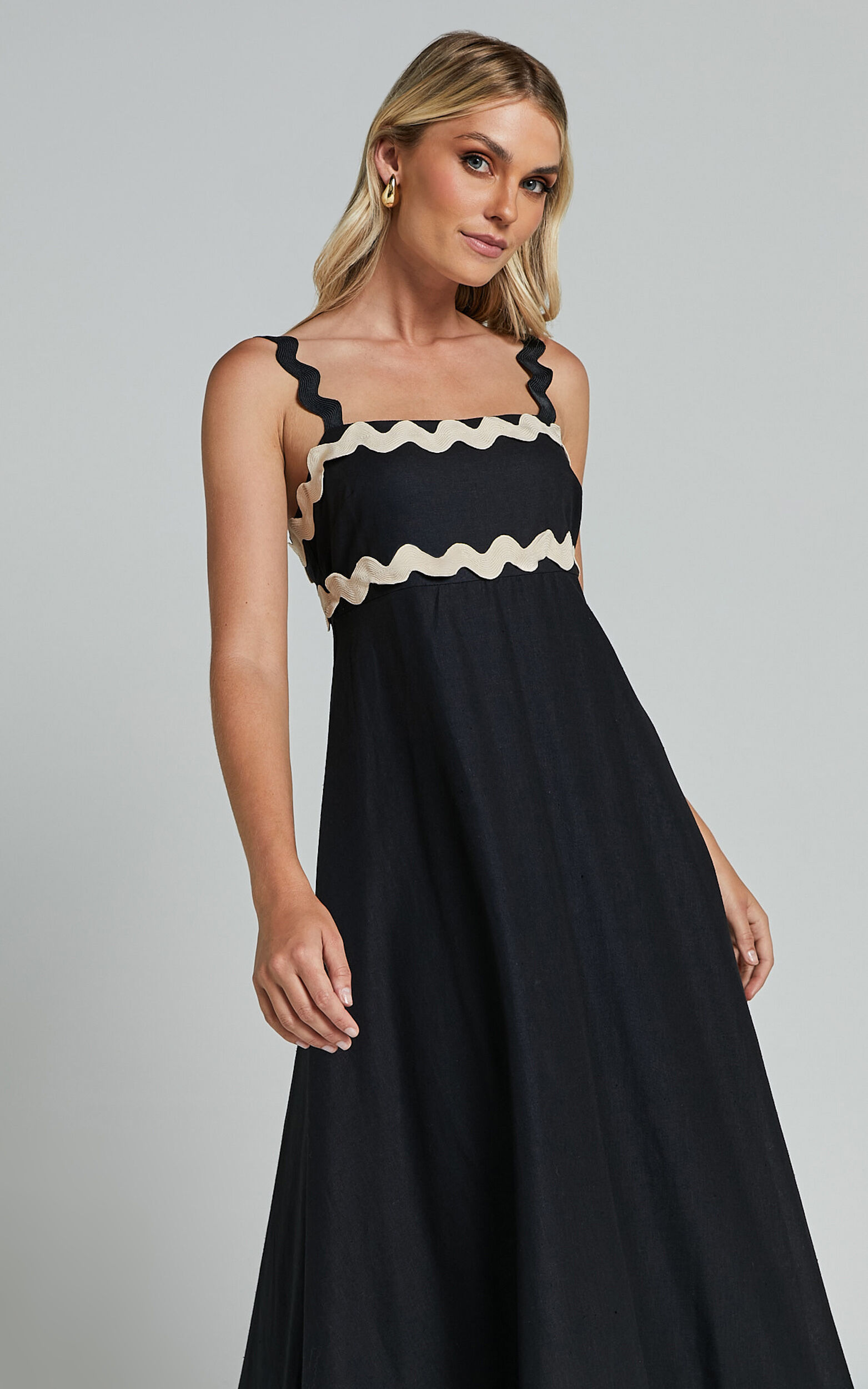 Wenalyn Midi Linen Dress - Straight Neck Wave Detail A Line Dress in Black with Beige Contrast Trim