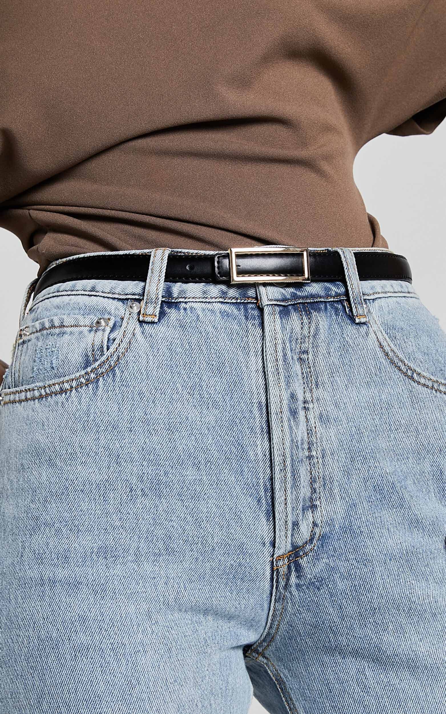 Karter Thin Square Buckle Belt in Black