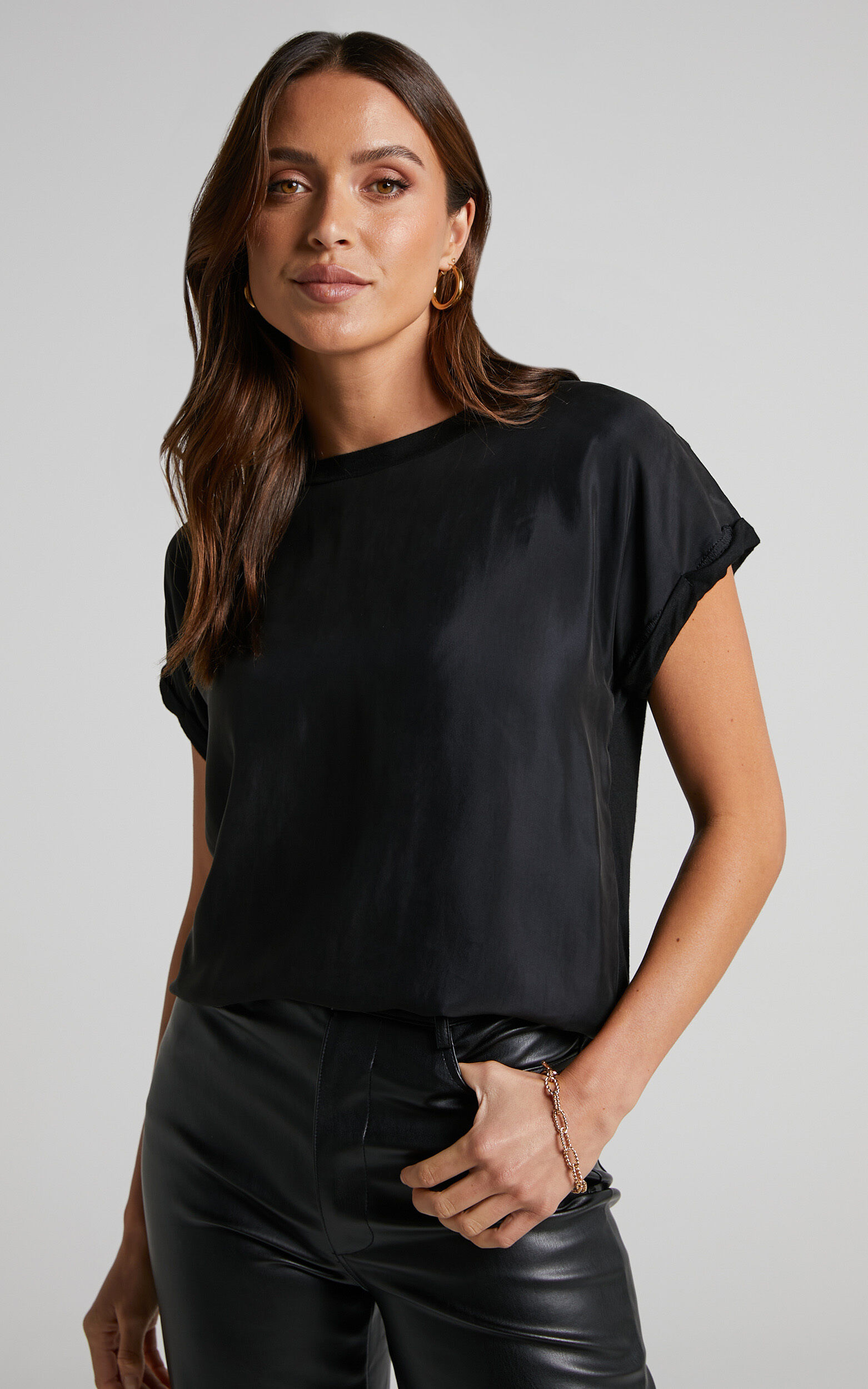 Tinaya Top - Raglan Shell Top in Black