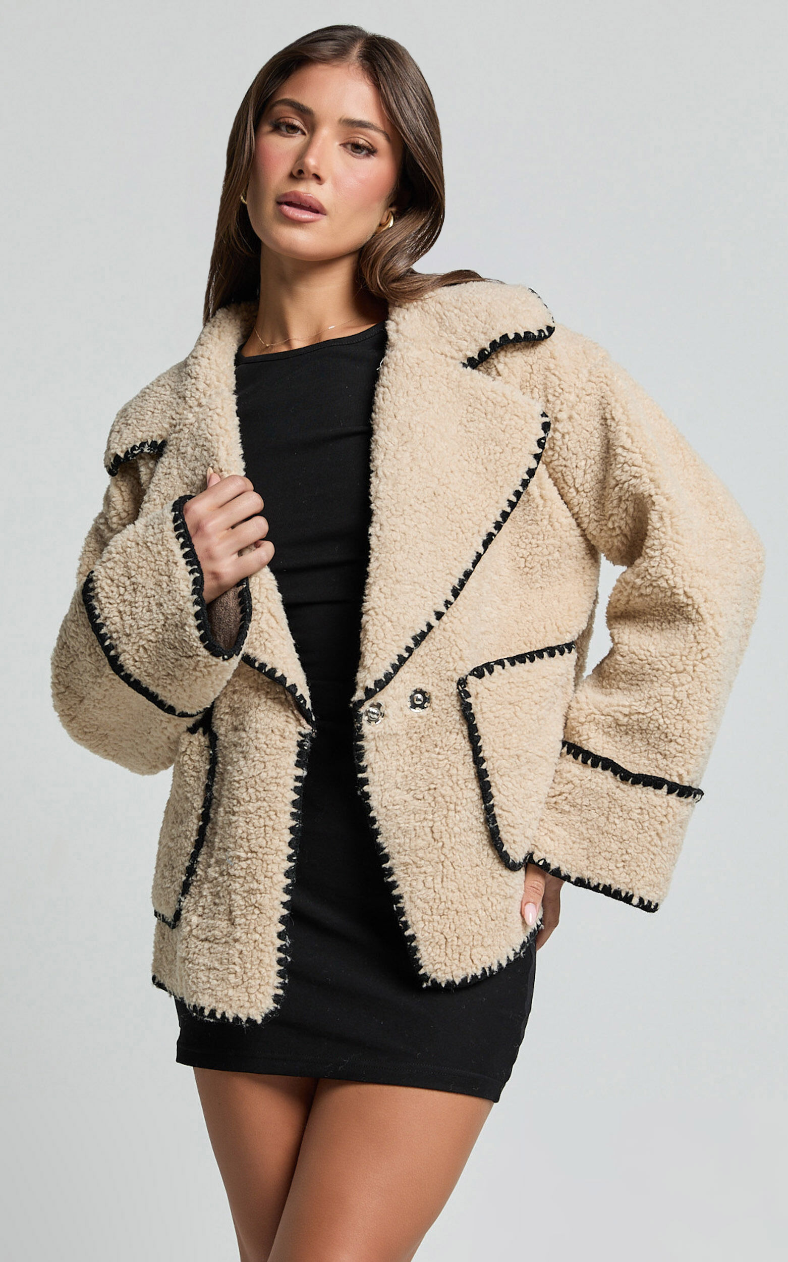 Adeline Jacket - Oversized Blanket Stitched Shearling Jacket in Caramel