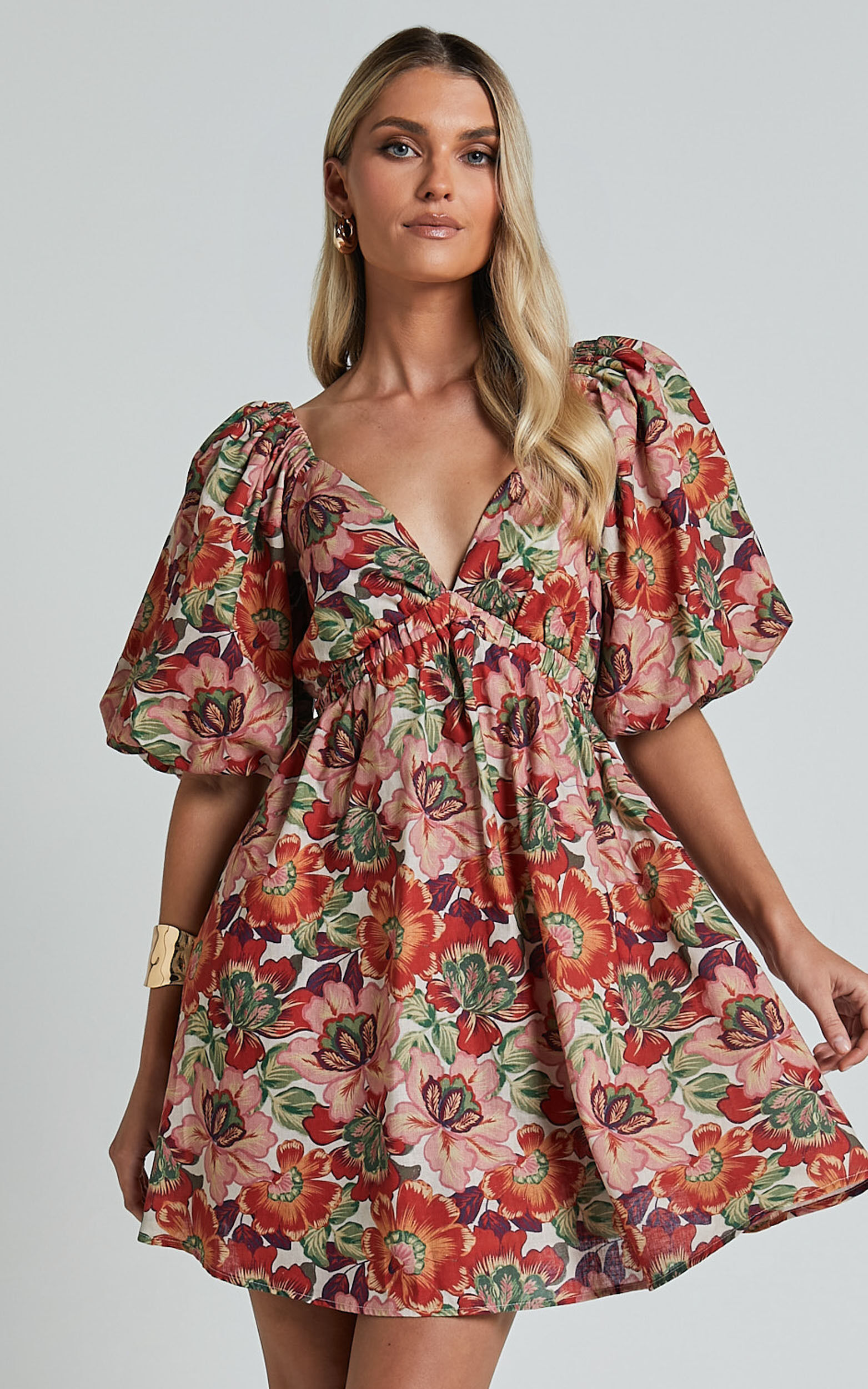 Amalie The Label - Loleta Linen Blend Short Balloon Sleeve Low Back Mini Dress in Musee Print