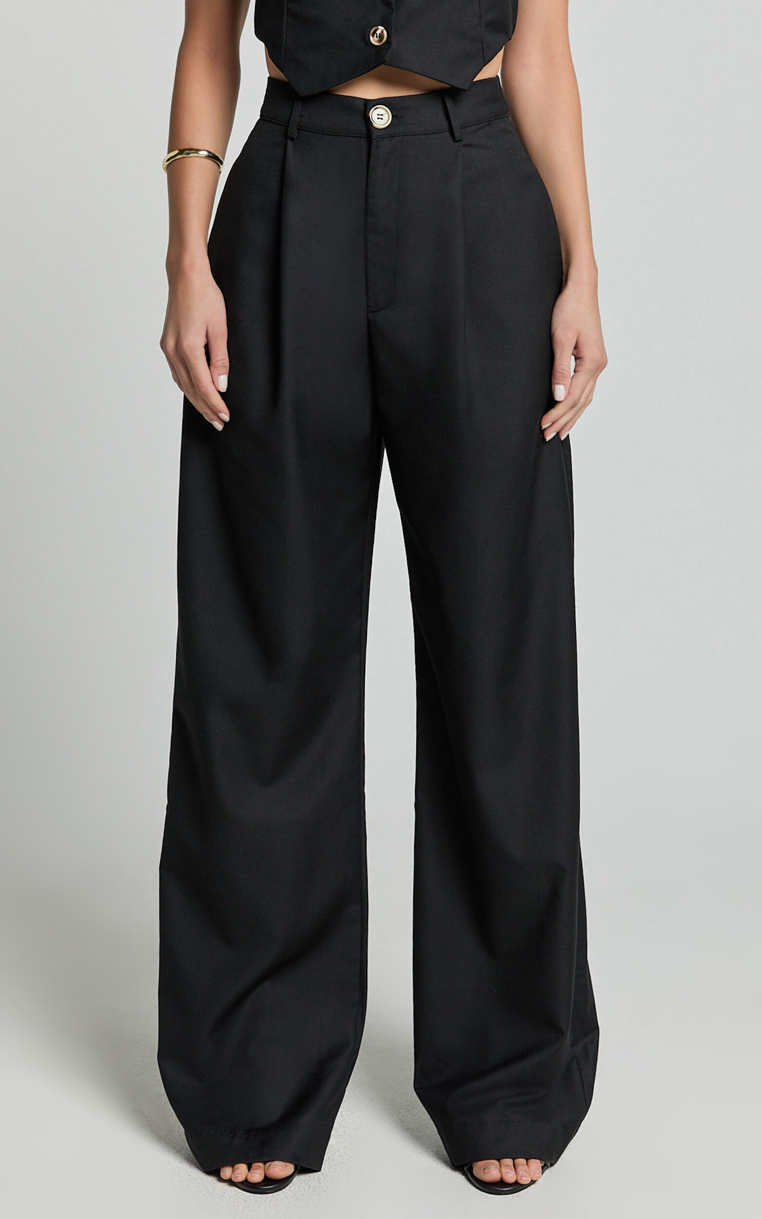 Izara Trousers - Mid Rise Relaxed Straight Leg Tailored Trousers in Black
