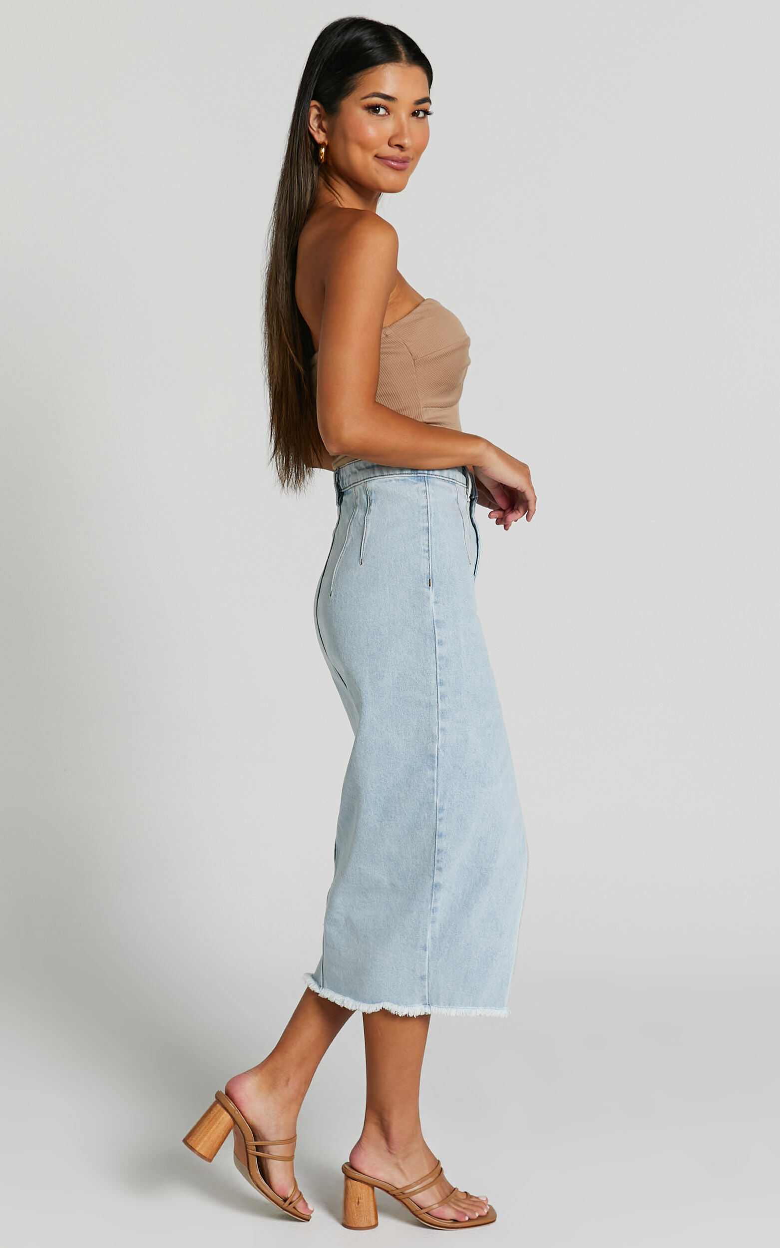 Janeve Midi Skirt - Front Split Denim Skirt in MID WASH