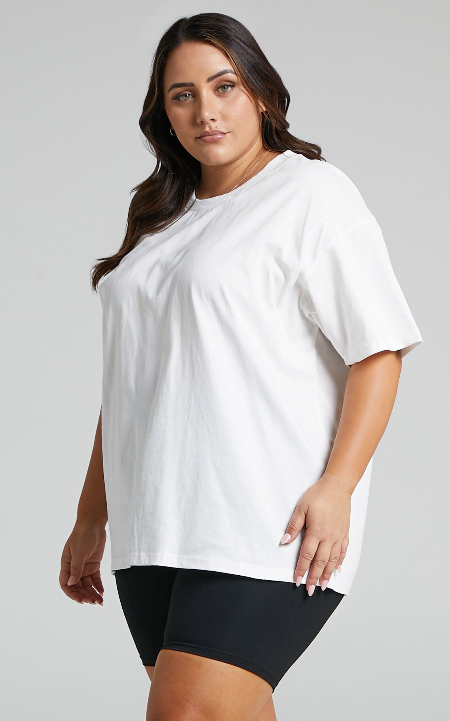 Prizza Top - Longlinge Boyfriend Tee Top in White