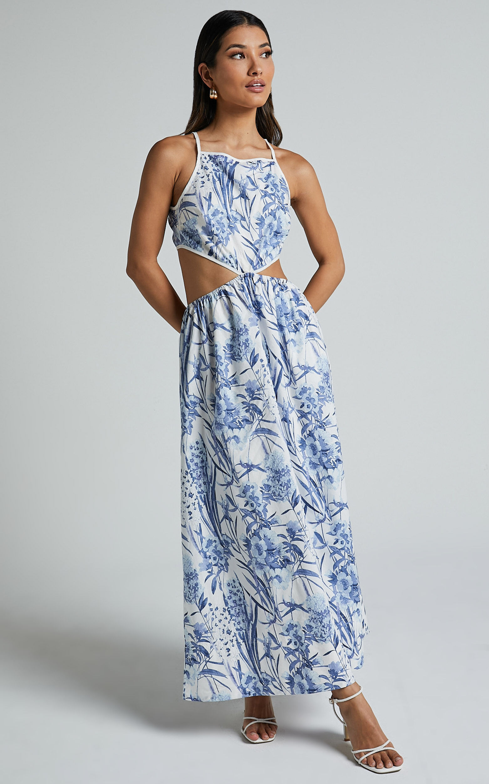 Maenerva Midi Dress - Sleeveless Straight Neck Cut Out Dress in Blue Floral