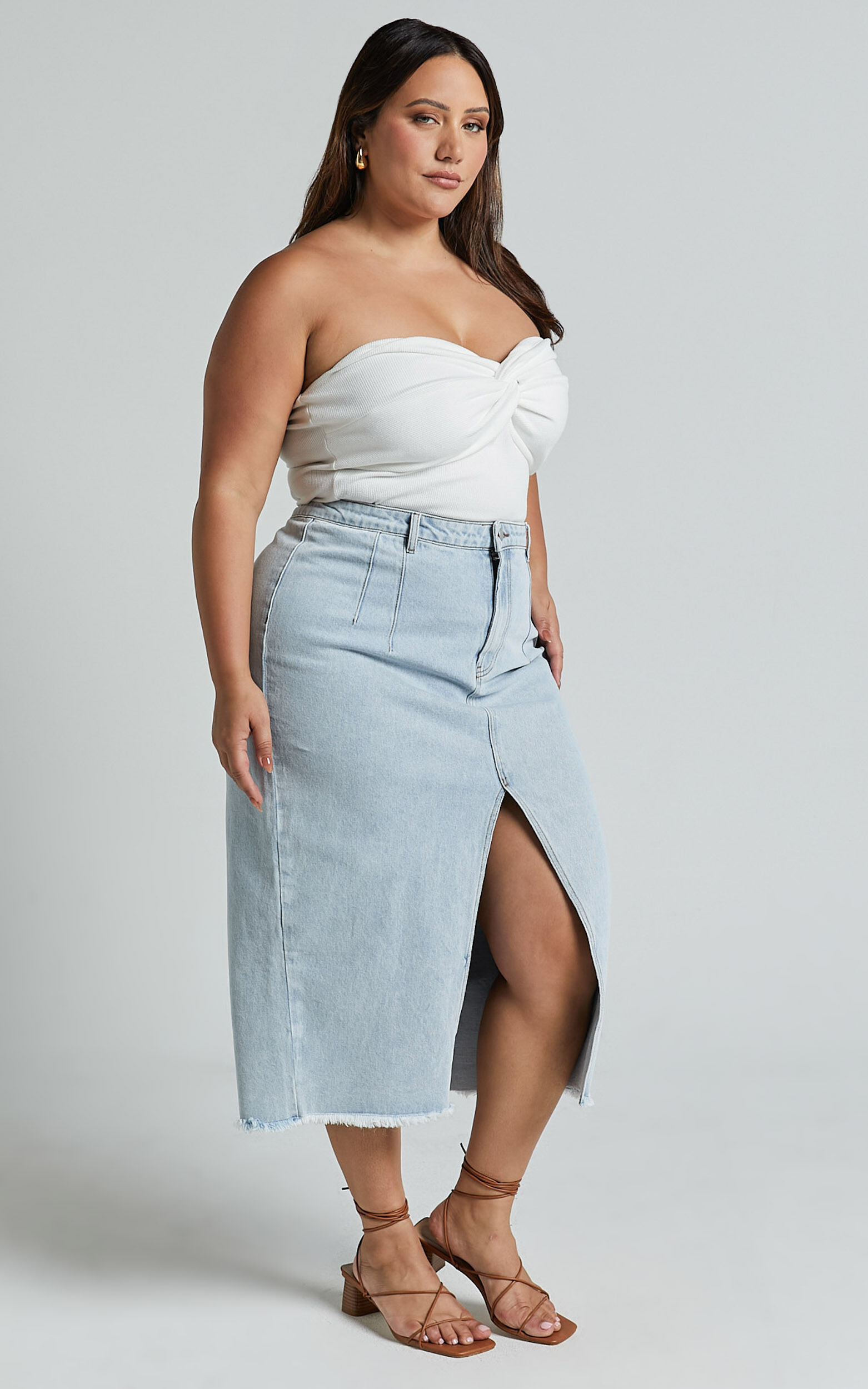 Janeve Midi Skirt - Front Split Denim Skirt in MID WASH