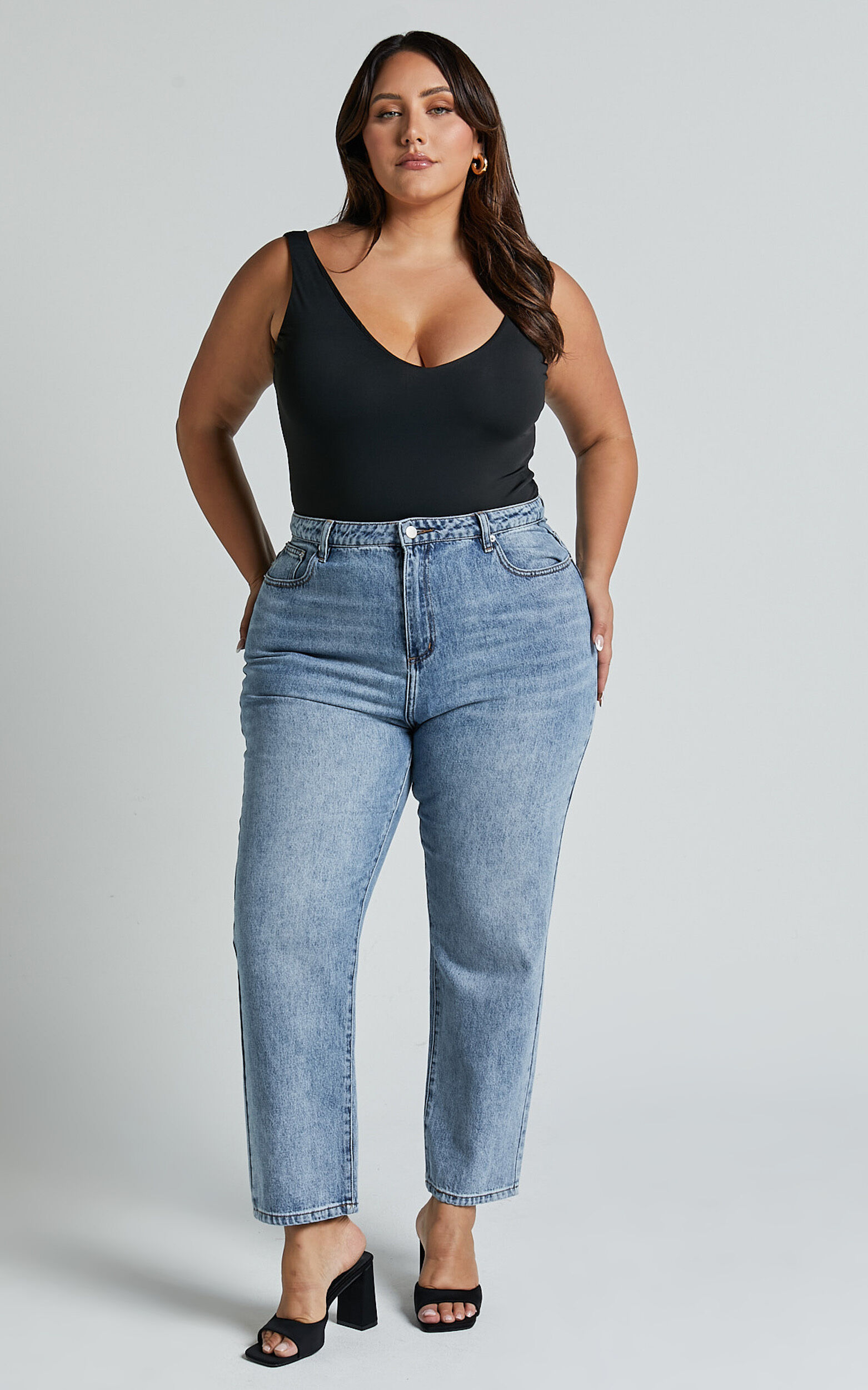 Kerrie Bodysuit - V Neck Bodysuit in Black