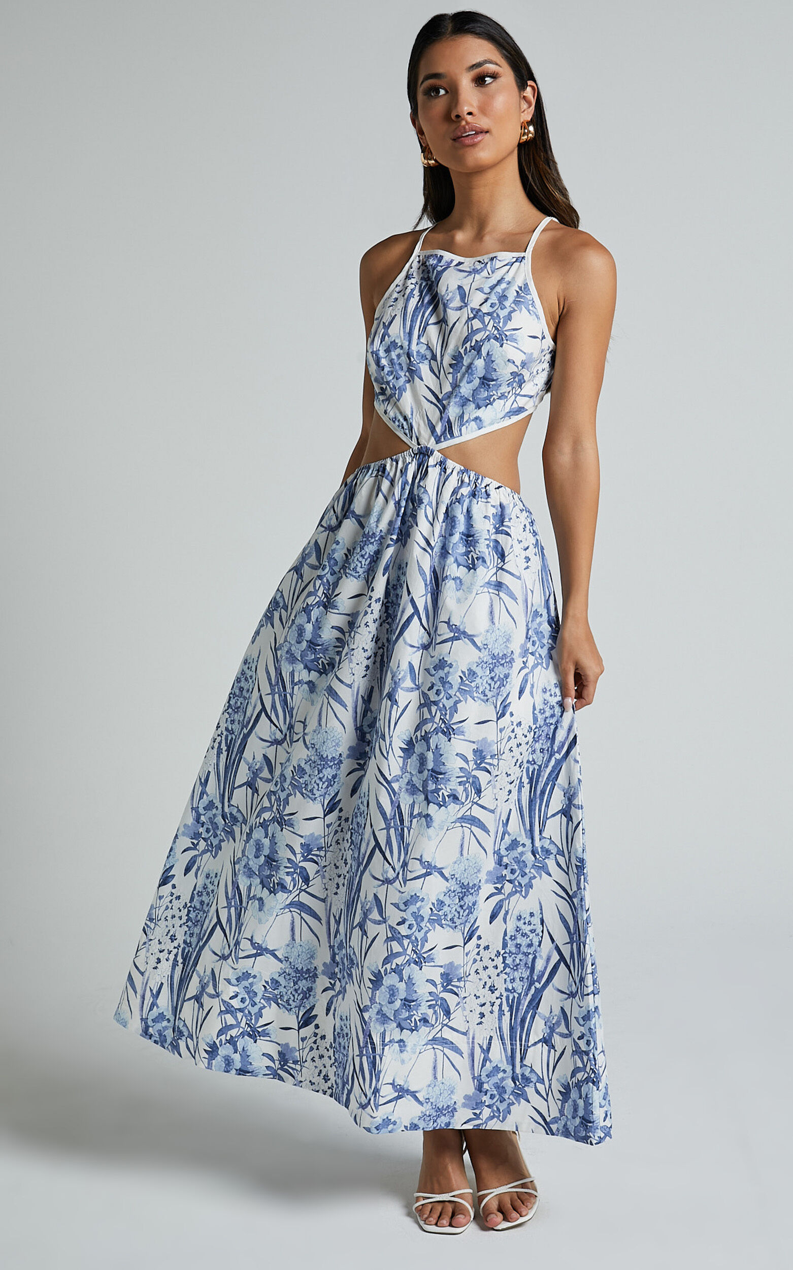 Maenerva Midi Dress - Sleeveless Straight Neck Cut Out Dress in Blue Floral