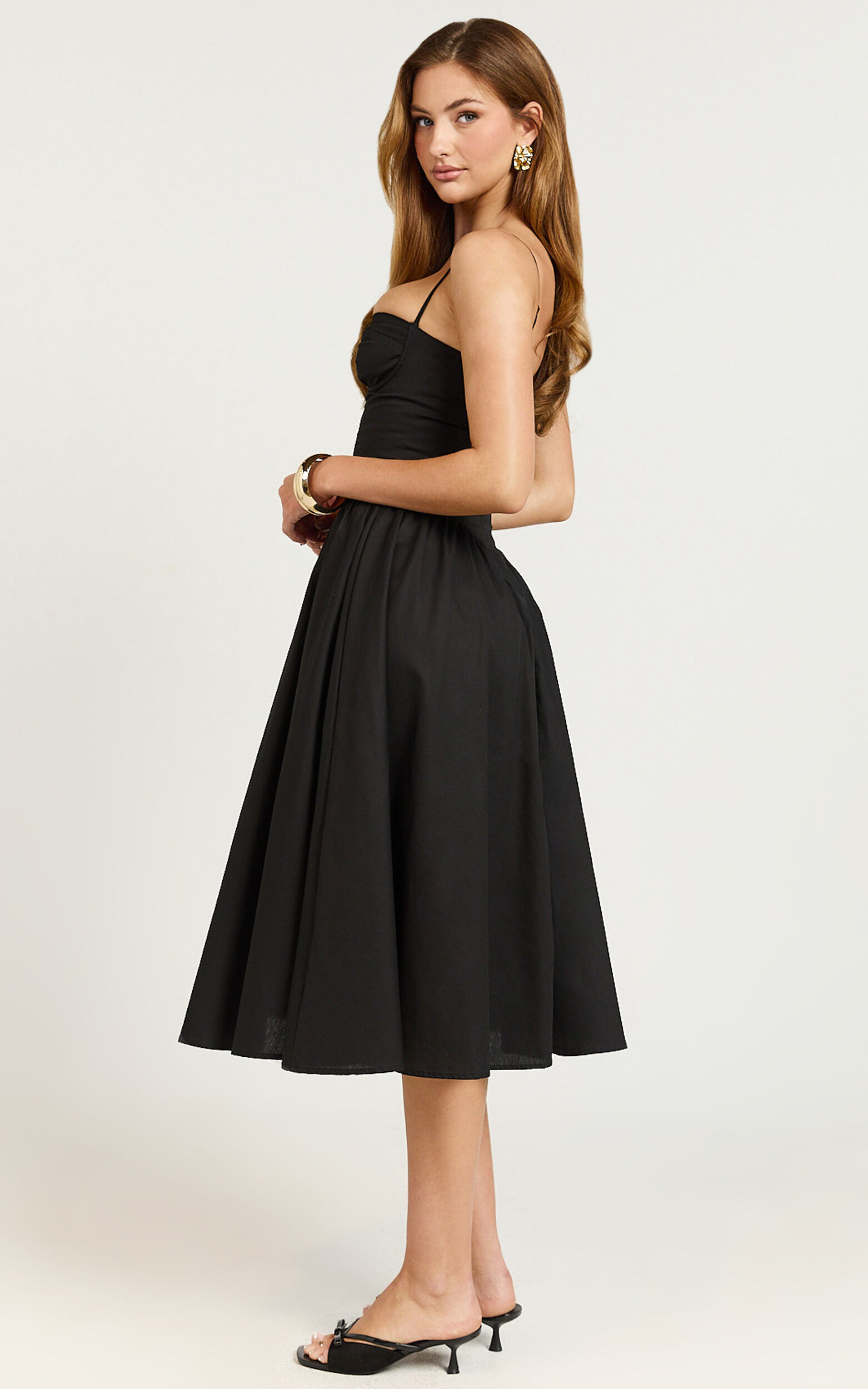 April Midi Dress - Sweetheart Wide Pleated Dress in Black