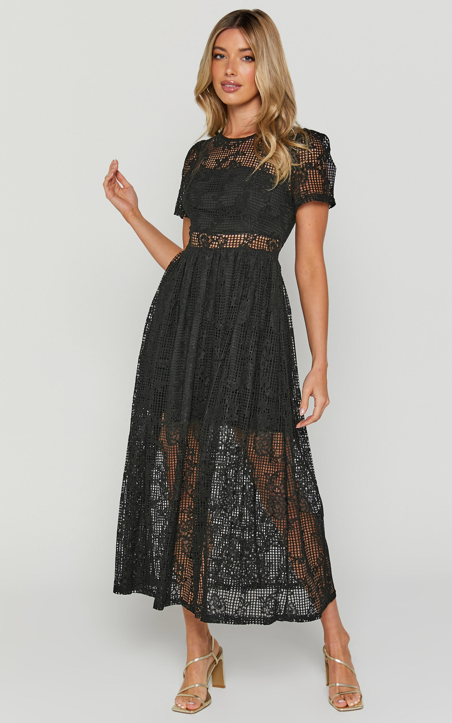 Leon Midi Dress - Short Sleeve Dress in Black