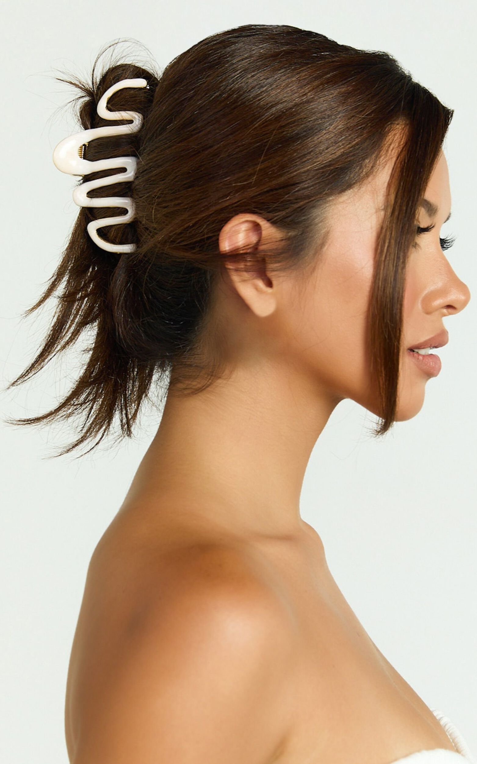 Tilly Hair Clip - Wavy Hair Clip in Cream/Gold