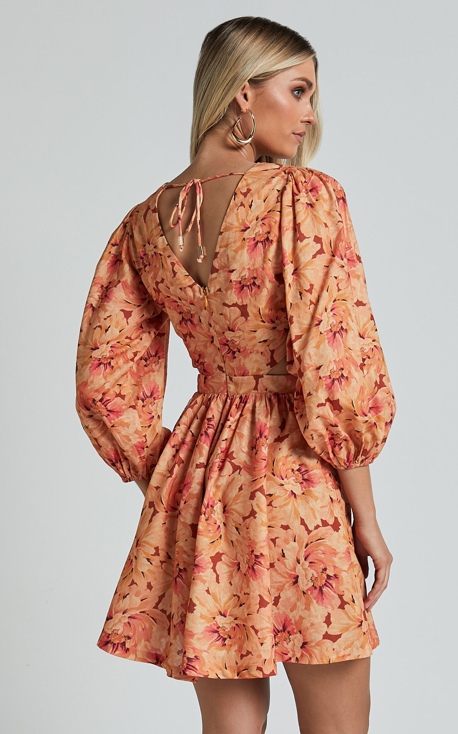 Amalie The Label - Mariana Linen Blend Balloon Sleeve Mini Dress in Valencia Print