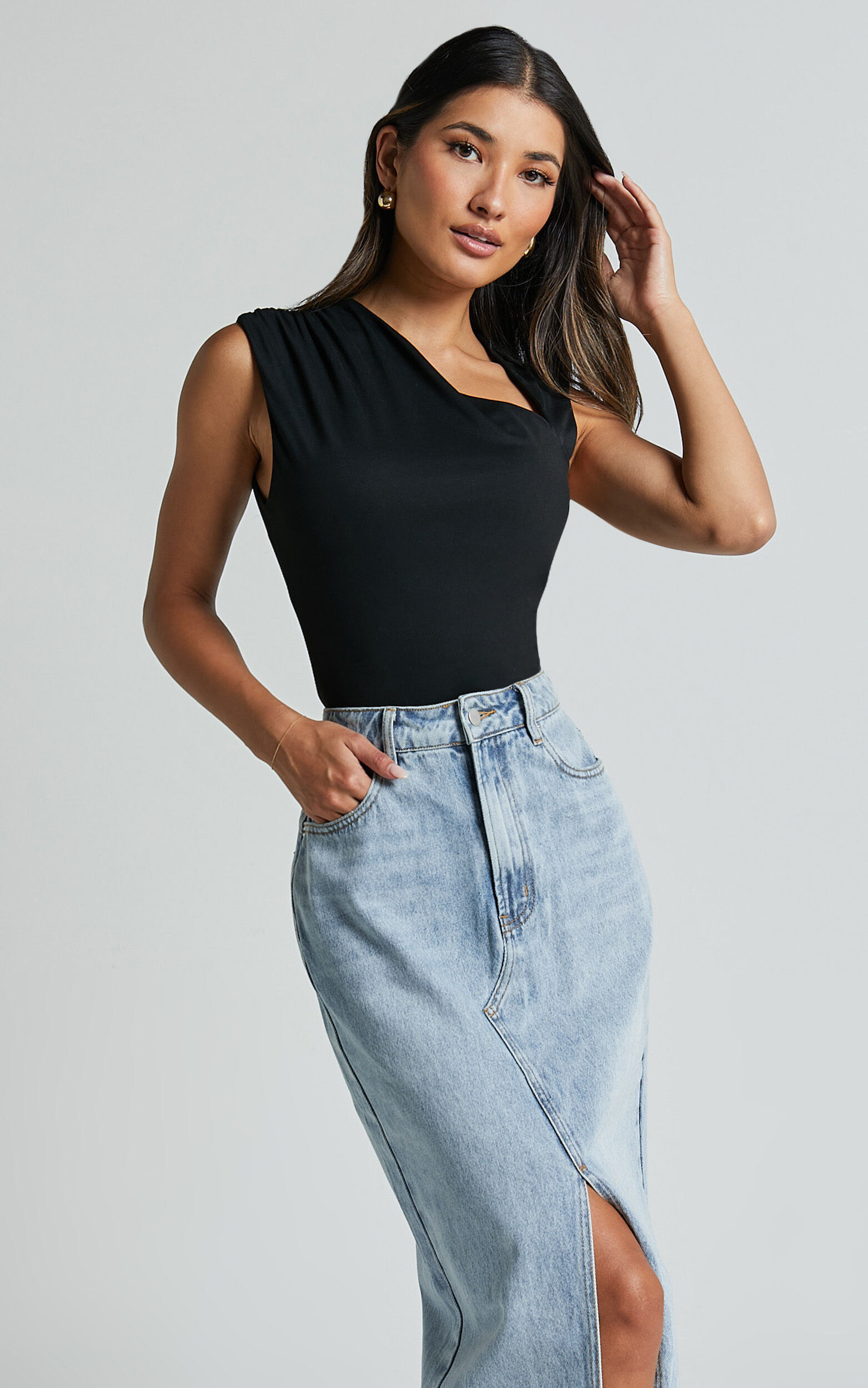 Inessa Top - Sleeveless Asymmetrical Neck Top in Black