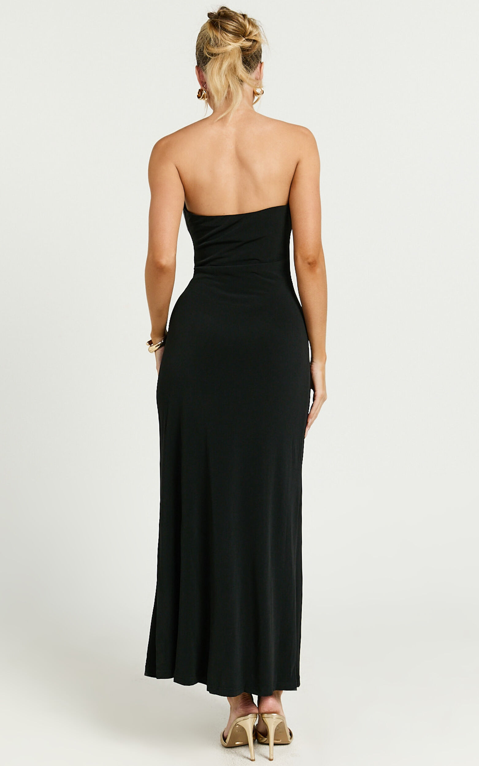 Paulyn Midi Dress - Sleeveless V-Neck Dress in Black