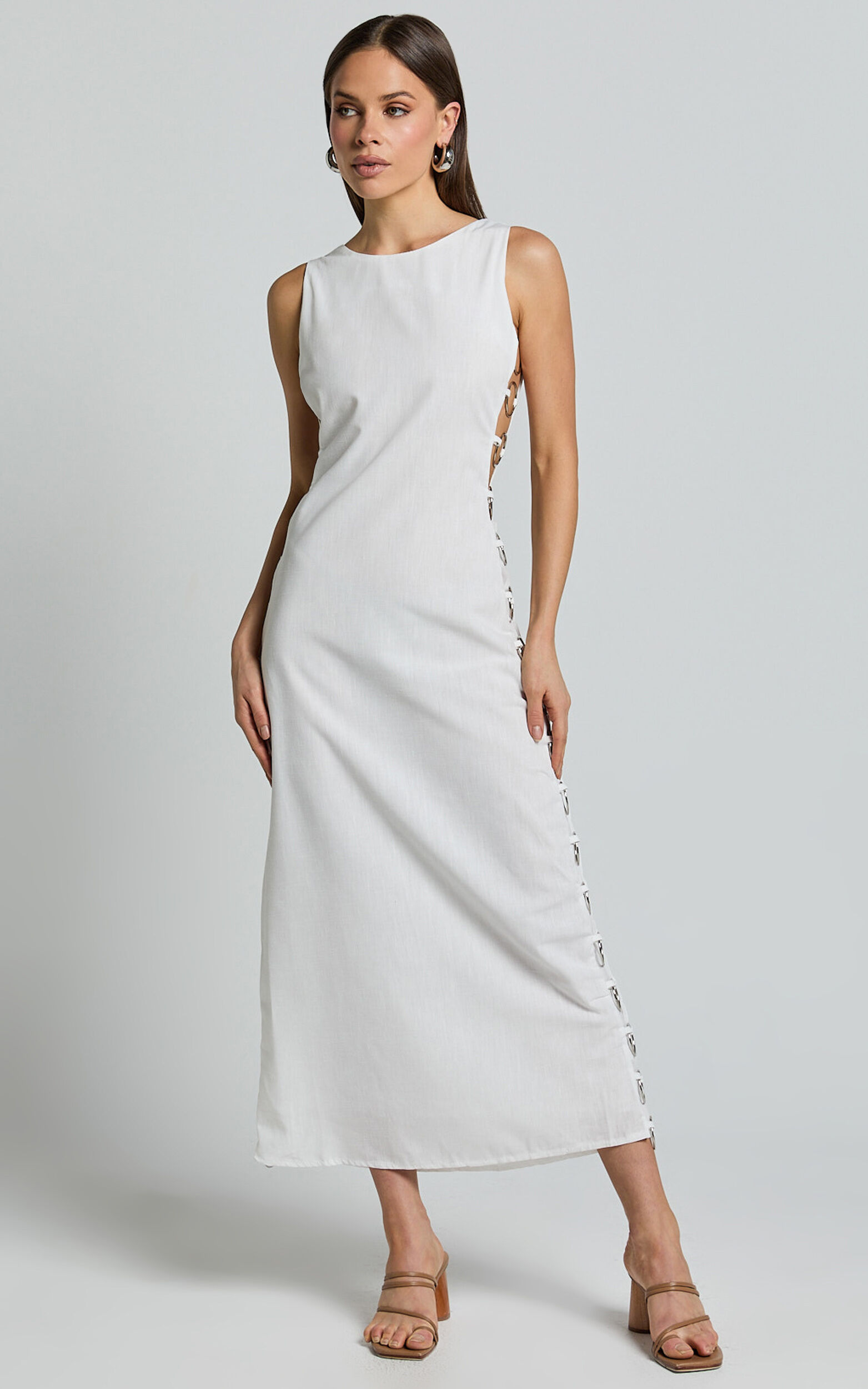 Tyla Maxi Dress - Sweetheart Neck Side Ring Detail Dress in Natural