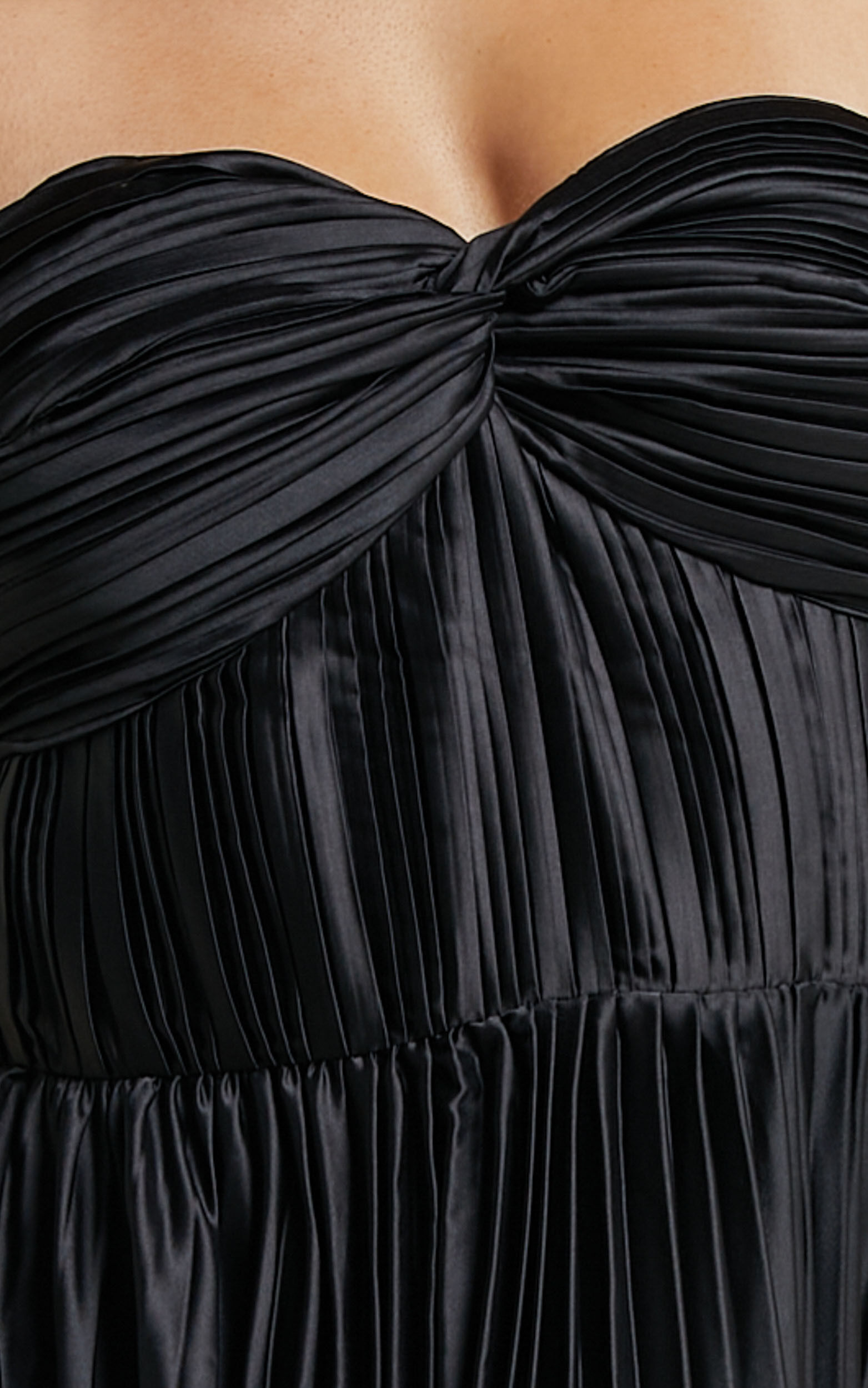 Heidi Midi Dress - Strapless Twist Bust Detail Pleated Midi Dress in Black