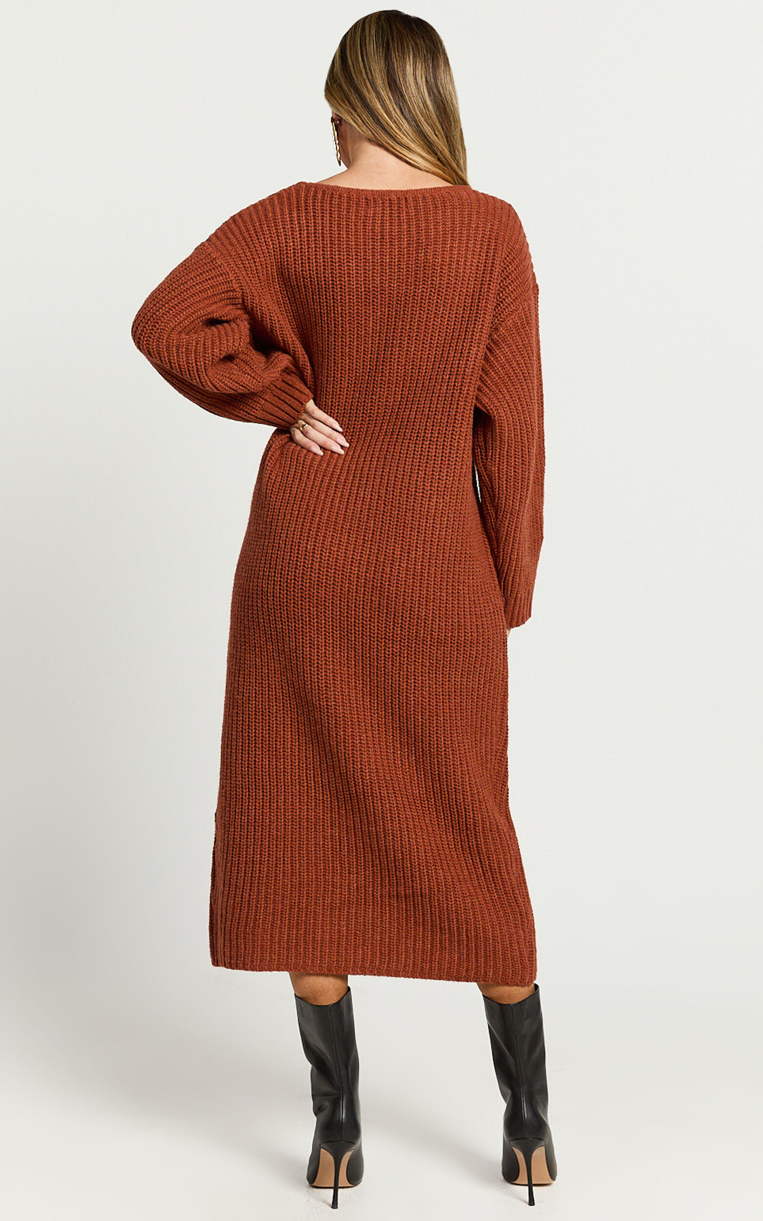 Amalie The Label - Beata Knitted Long Sleeve Midi Dress in Rust