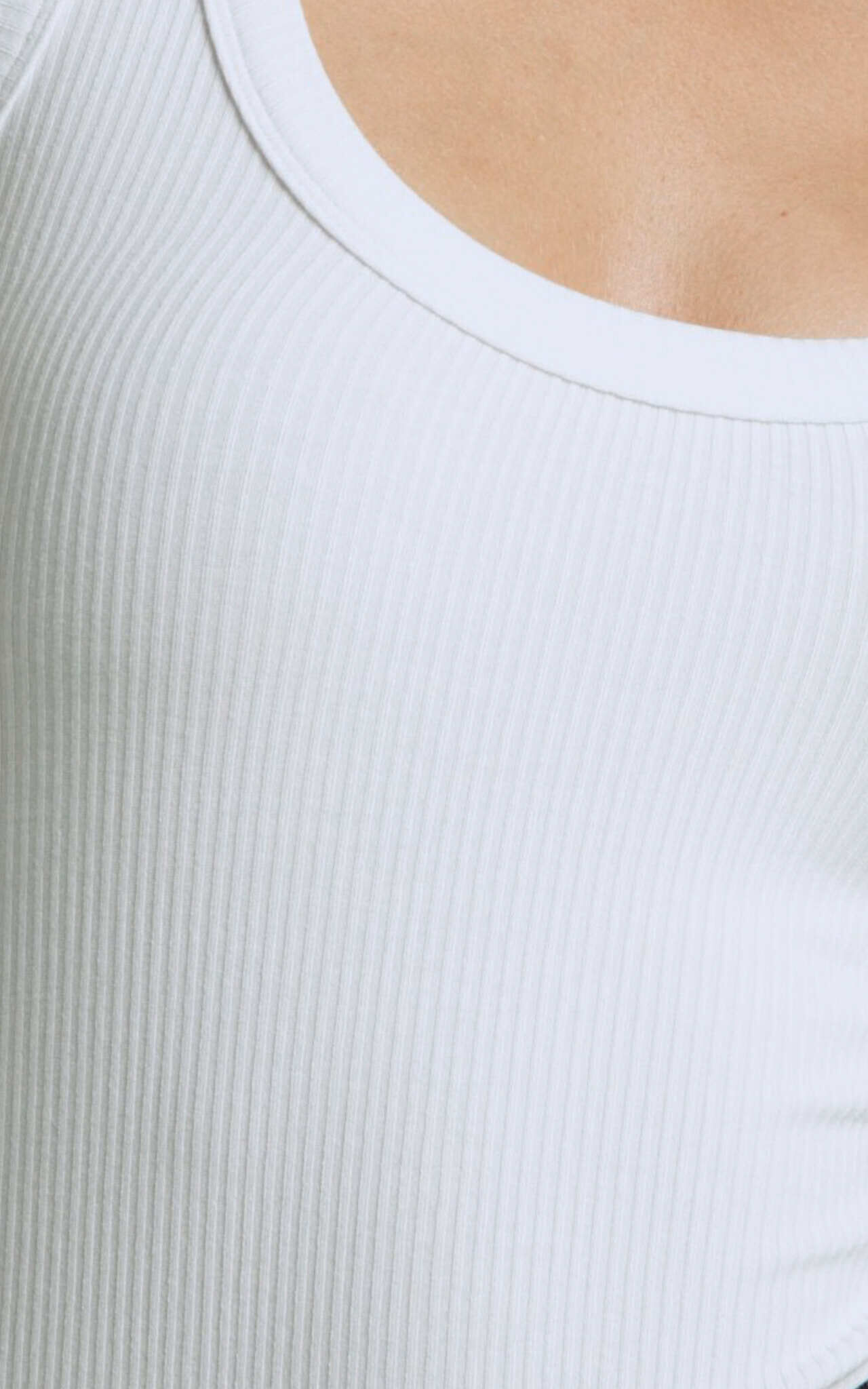 Naima Top - Scoop Neck Tank in White