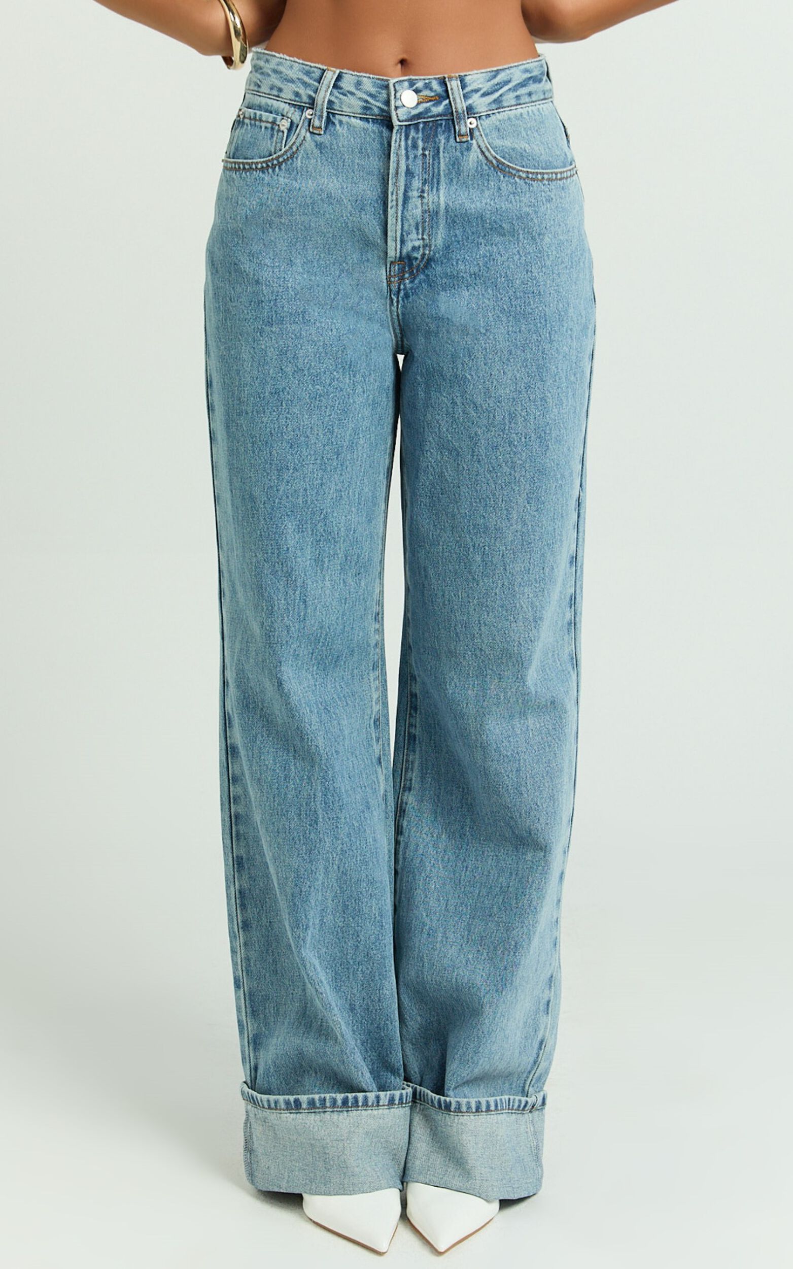 Arwyne Jeans - Mid Rise Baggy Deep Turnup Recycled Denim Jeans in Light Blue Wash