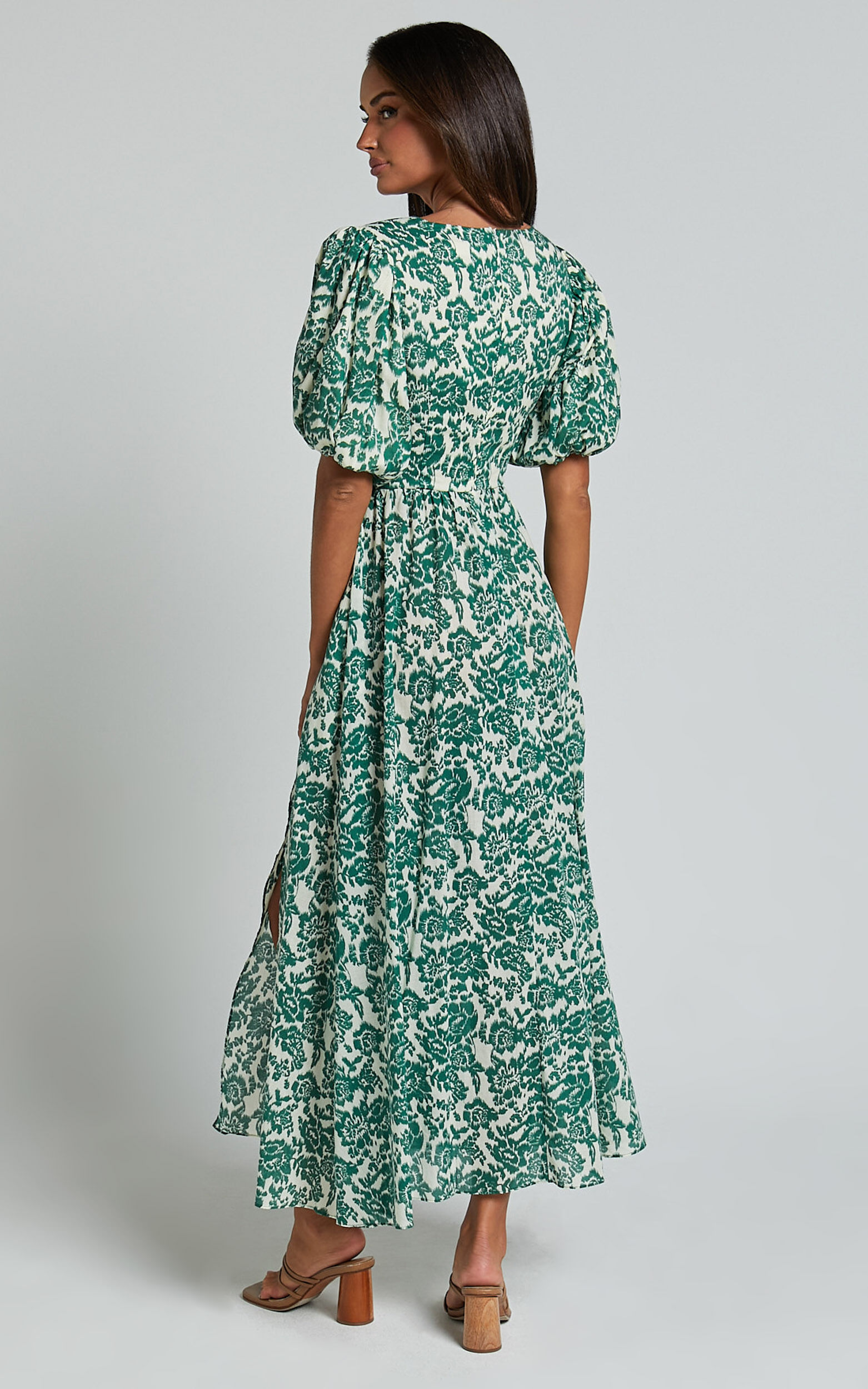 Nelli Midi Dress - Short Sleeve Cut Out Dress in Green Silhouette