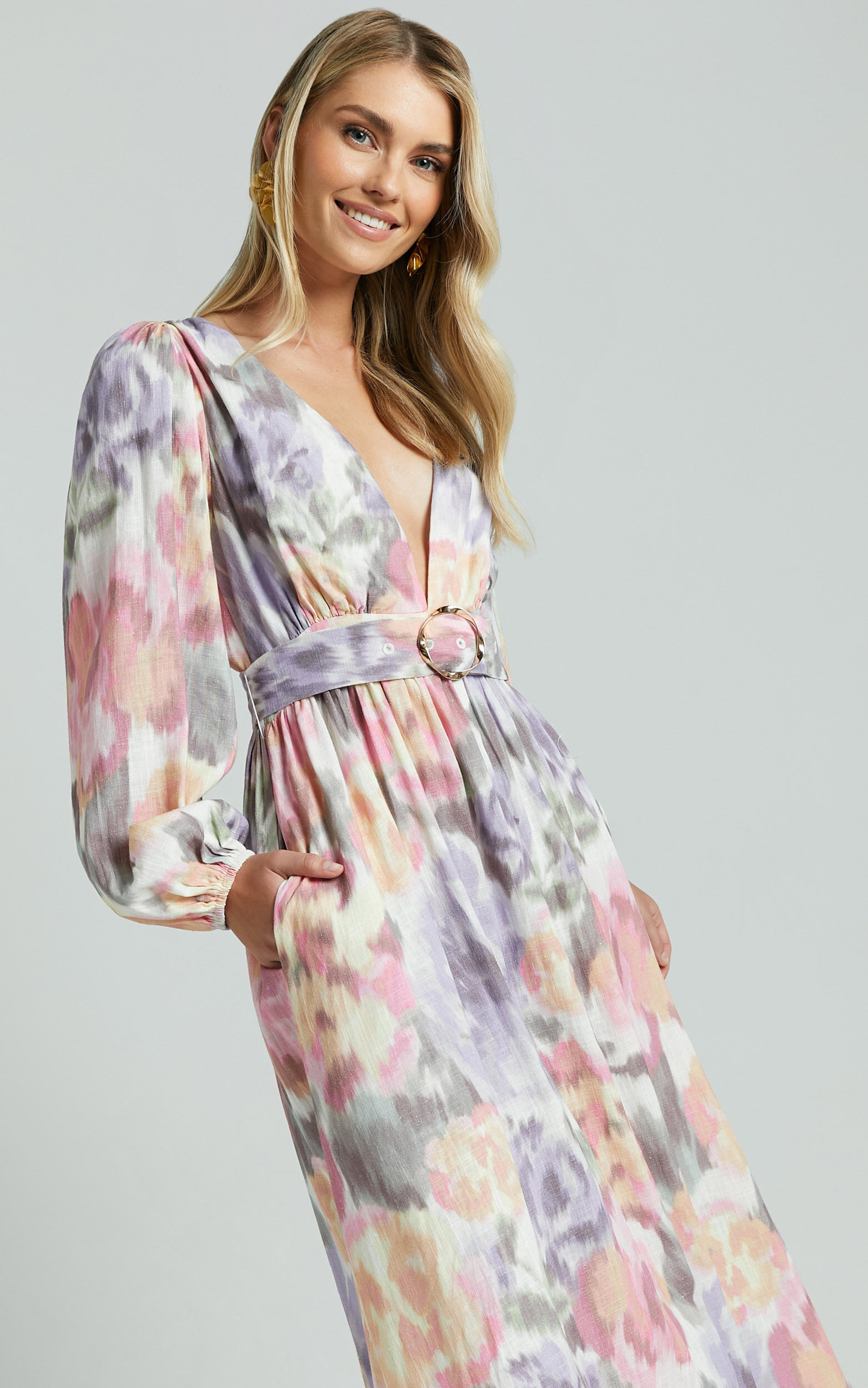 Amalie The Label - Lily Linen Blend V Neck Long Puff Sleeve Tie Back Maxi Dress in Montreuil Print