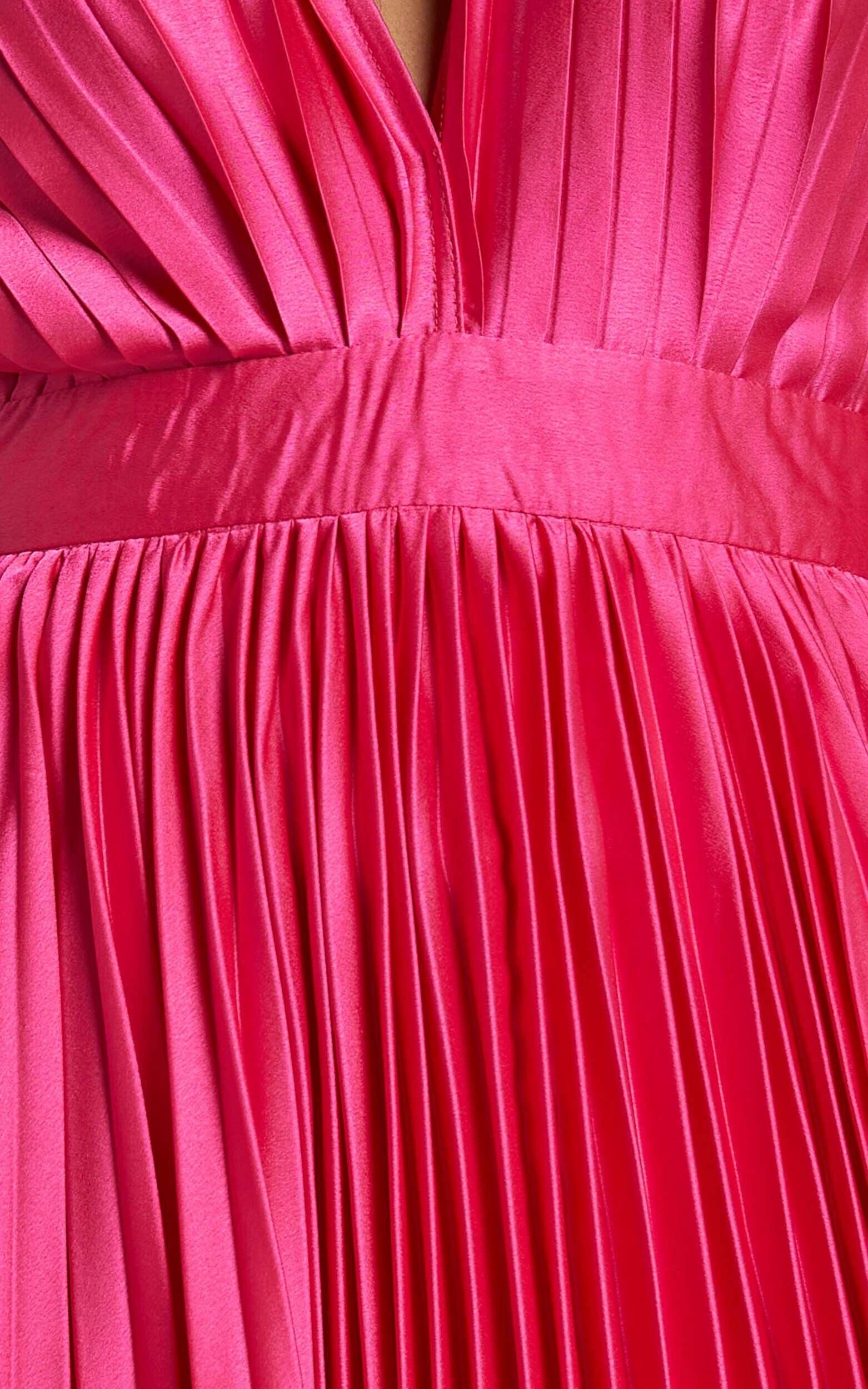 Della Midi Dress - Plunge Neck Short Sleeve Pleated Dress in Hot Pink