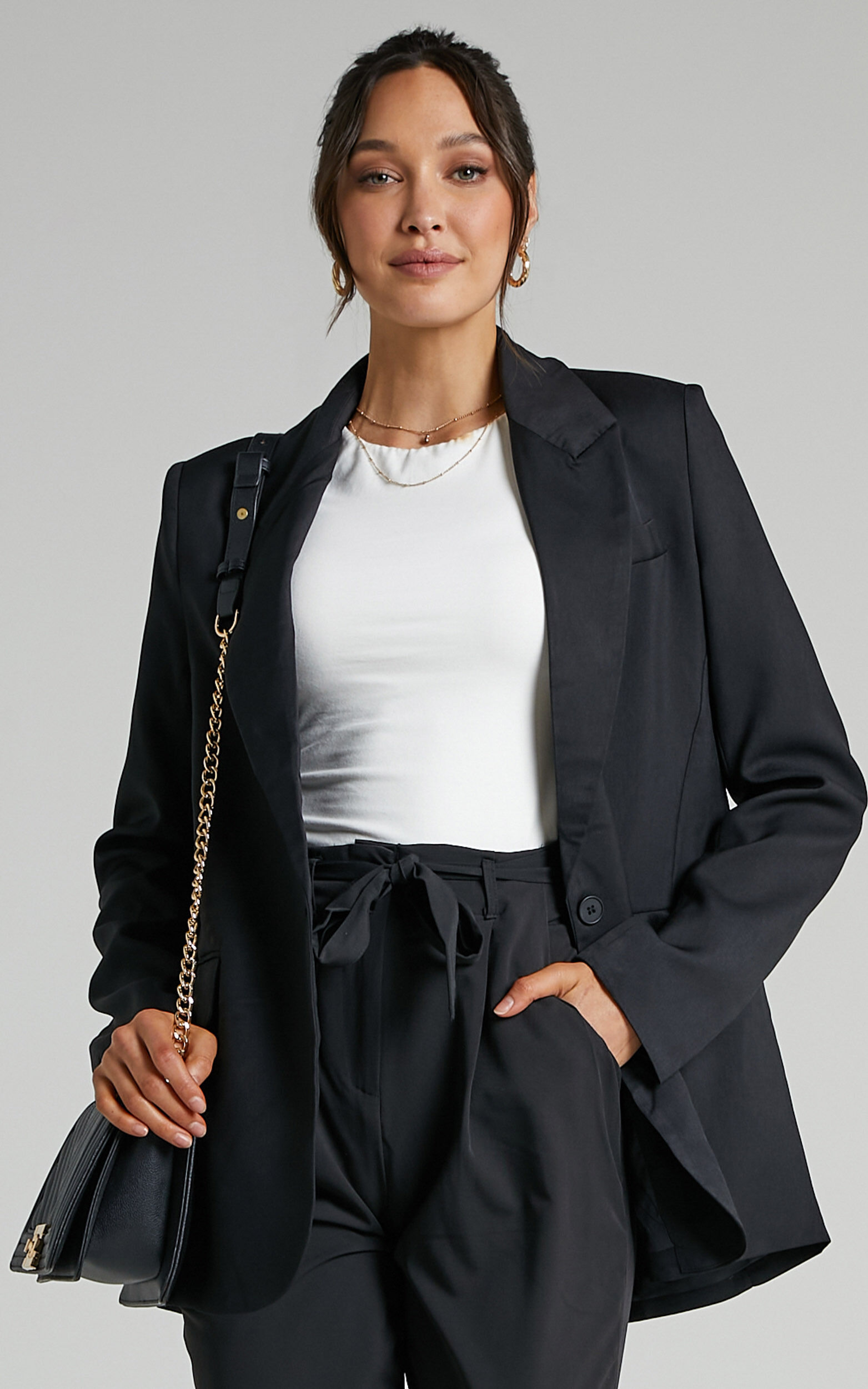 Alexie Tshirt - High Neckline Tshirt in White