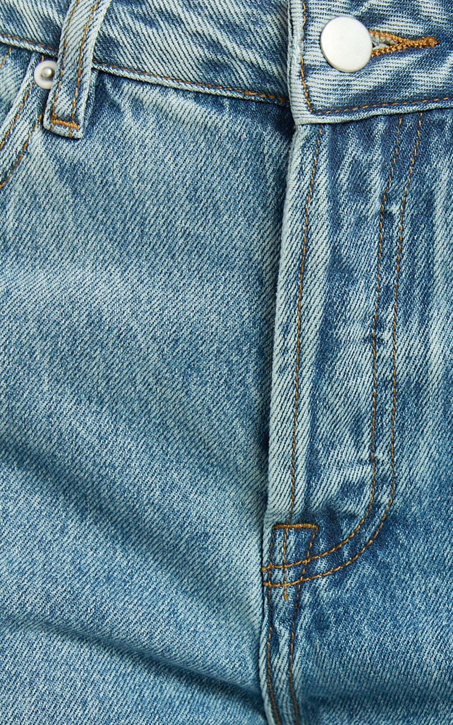 Arwyne Jeans - Mid Rise Baggy Deep Turnup Recycled Denim Jeans in Light Blue Wash