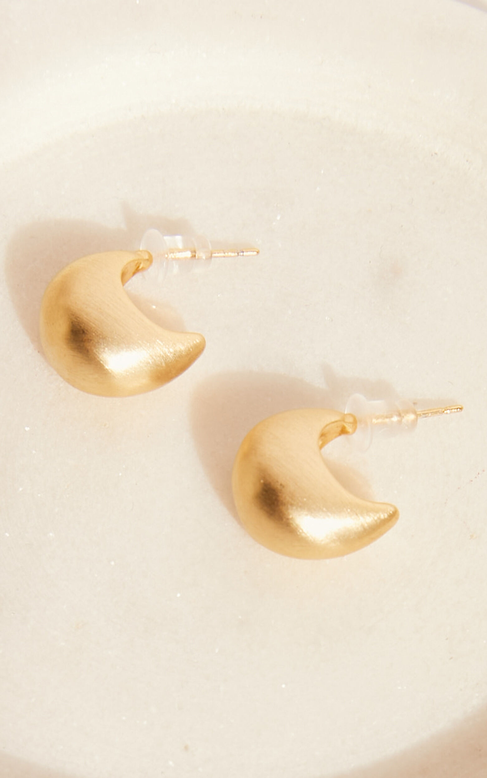 Snooky Stud Earrings in Gold