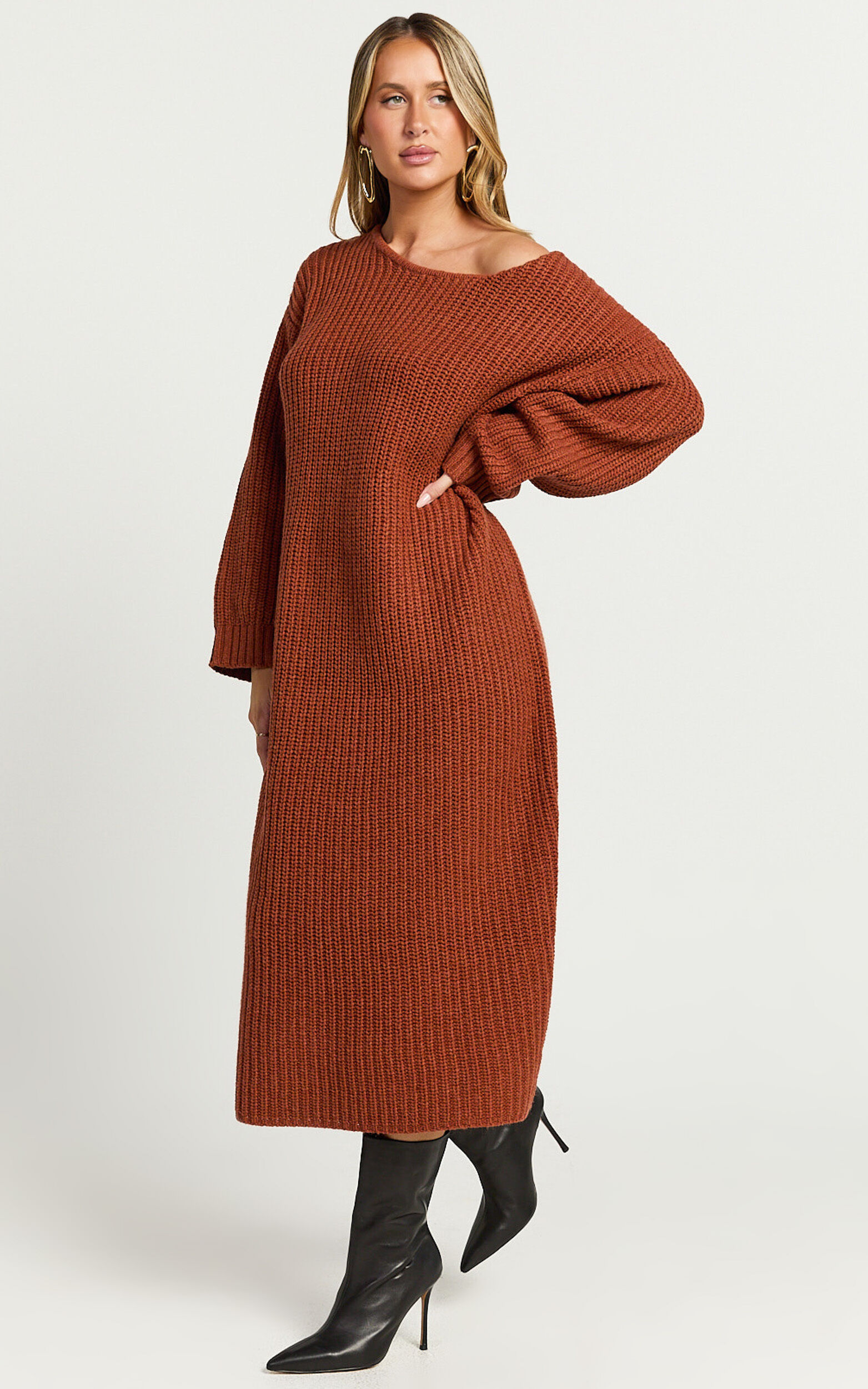 Amalie The Label - Beata Knitted Long Sleeve Midi Dress in Rust