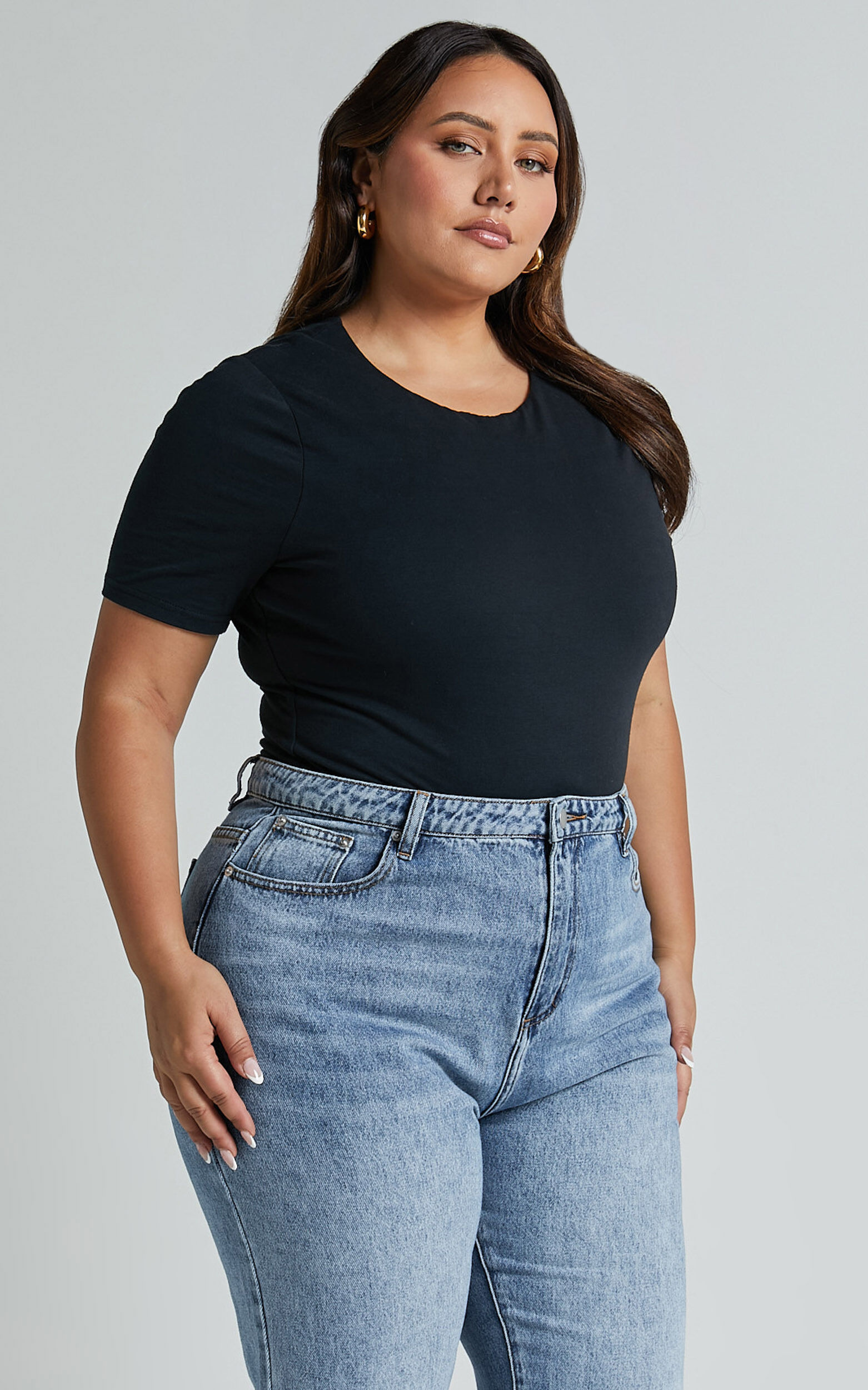 Alexie Tshirt - High Neckline Tshirt in Black