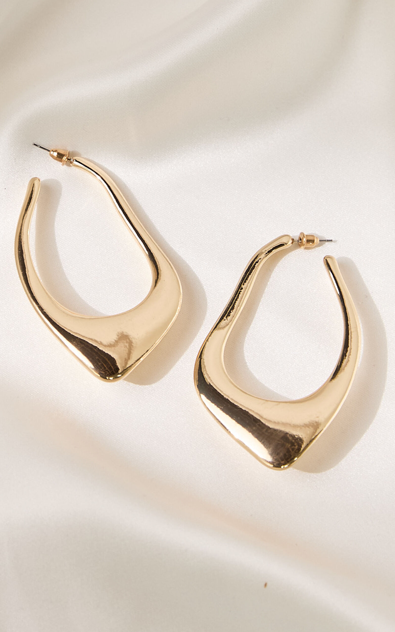 Diana Earrings in Gold