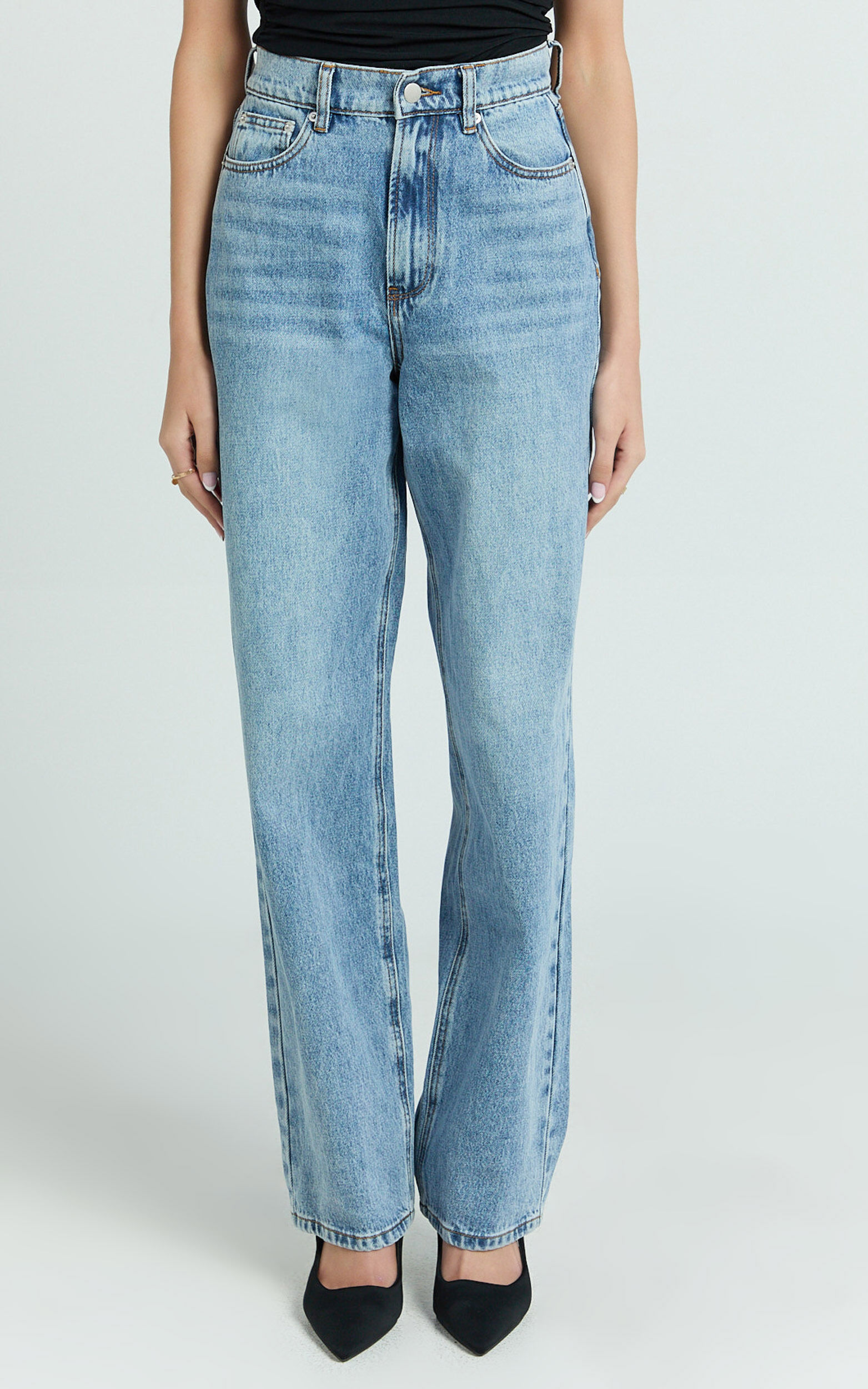 Nessa Jeans - High Waist Straight Leg Jeans in Light Blue Wash