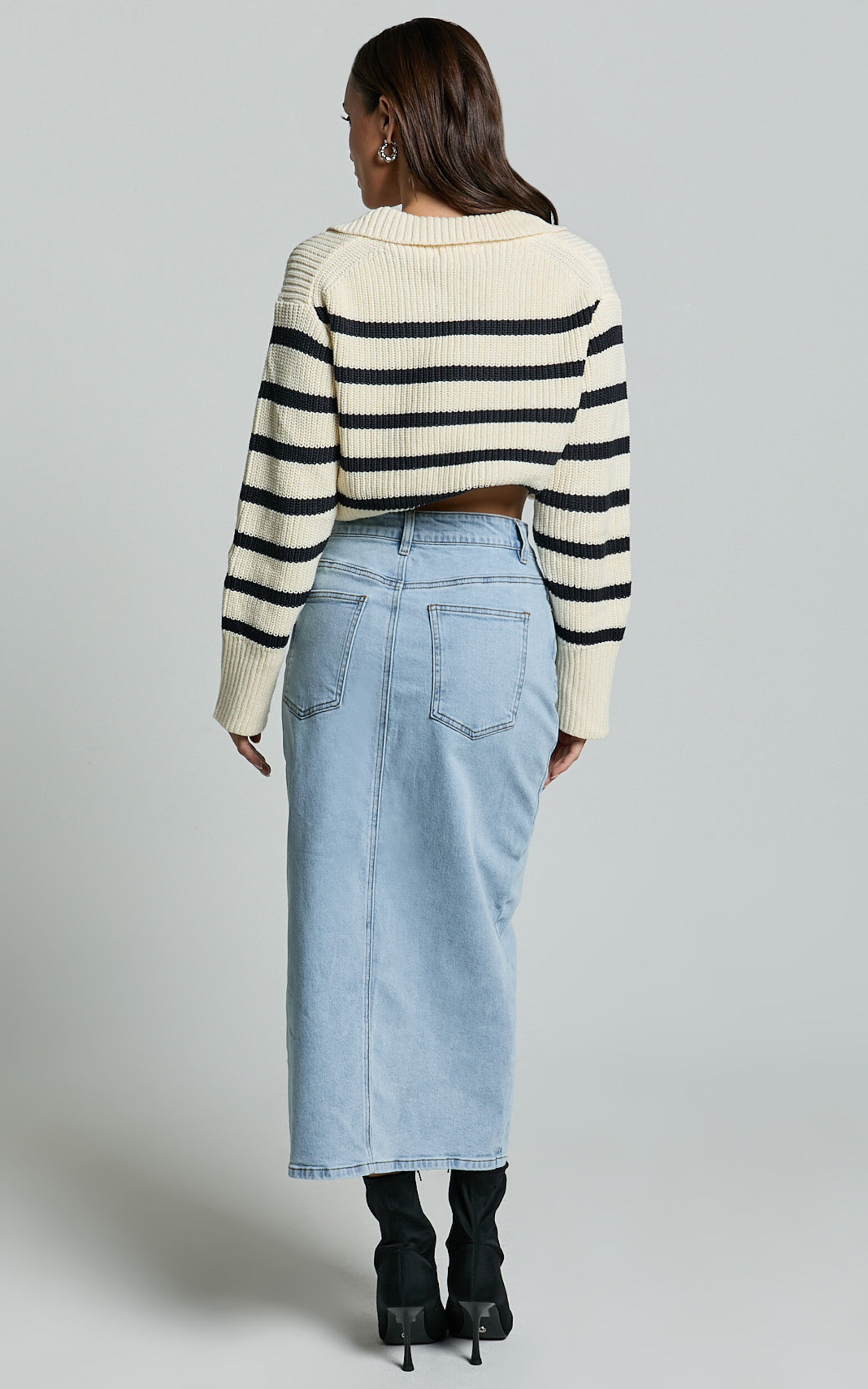 Anaya Midi Skirt - Denim Skirt in Light Blue Wash