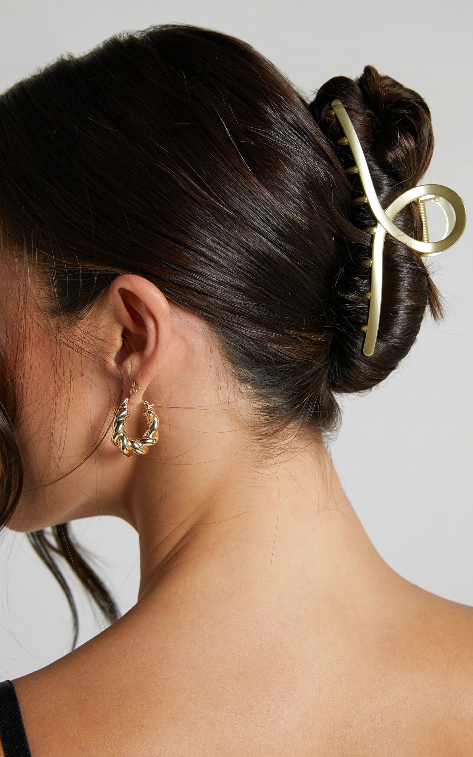 Mareah Twist Hair Clip in Gold