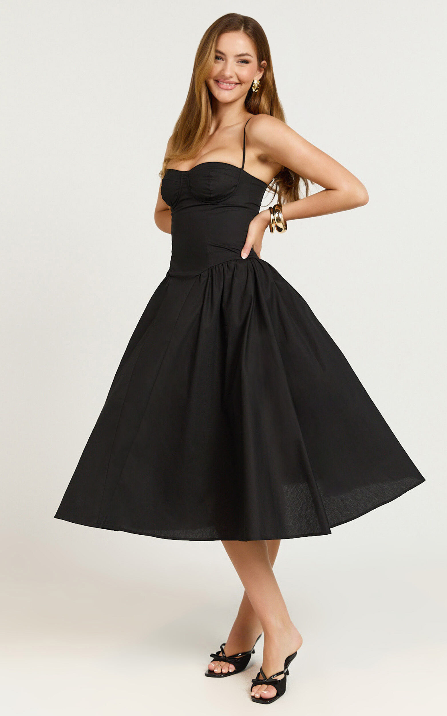 April Midi Dress - Sweetheart Wide Pleated Dress in Black