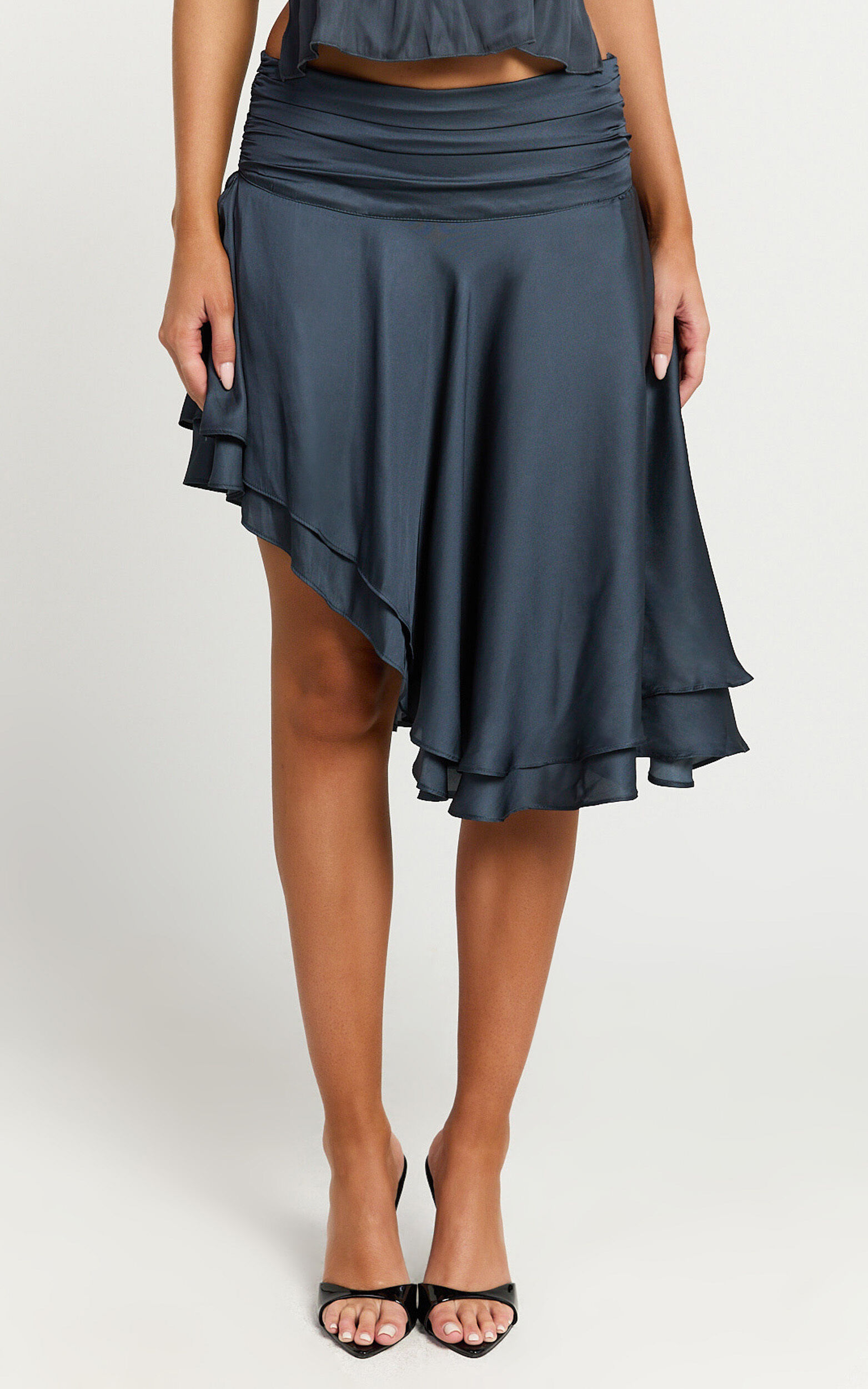 Lioness - Legacy Midi Skirt in Navy