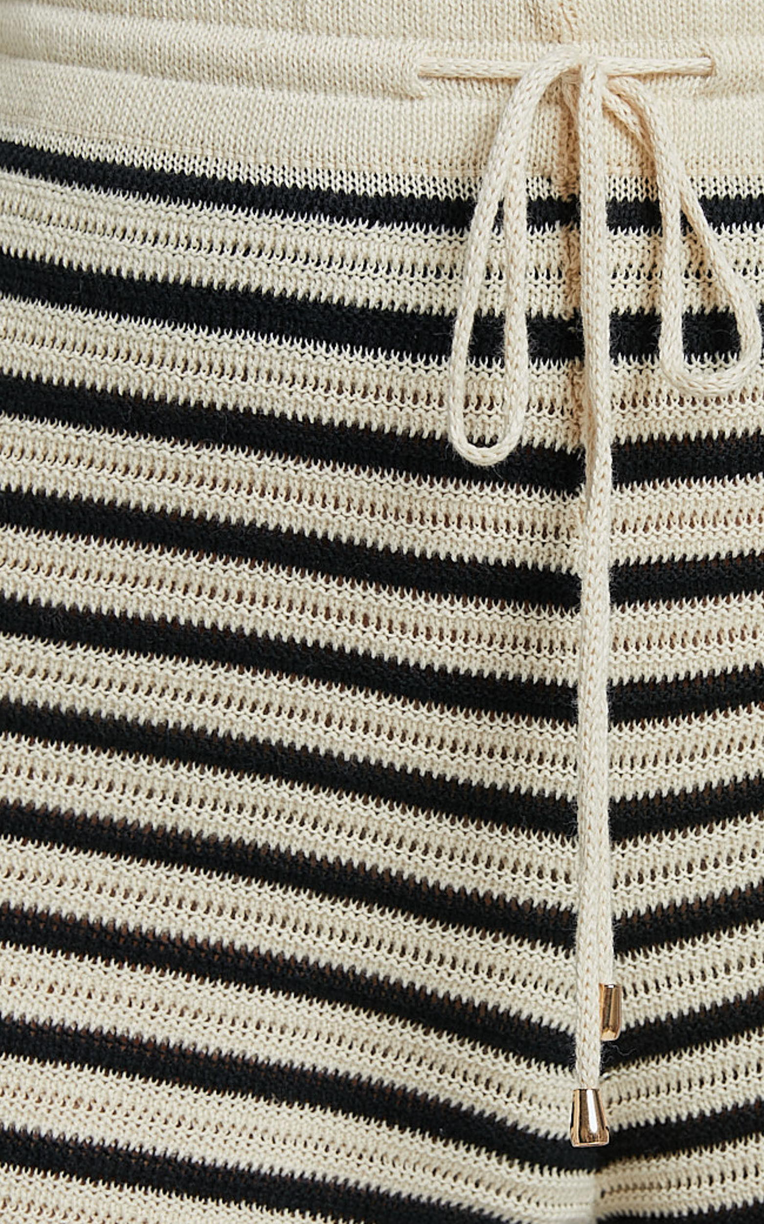 Runaway The Label - Cherie Short in Sand/Black